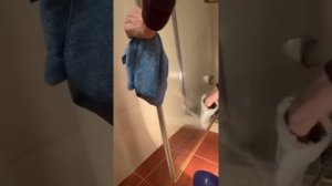 Как почистить самое сильное загрязнение в душевой кабинке