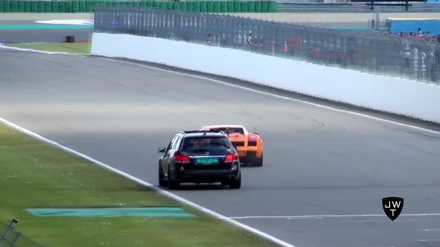 850 HP(!) Mercedes-Benz Brabus V8 BiTurbo E63 Estate On Track! LOUD Acceleration Sounds! смотреть онлайн