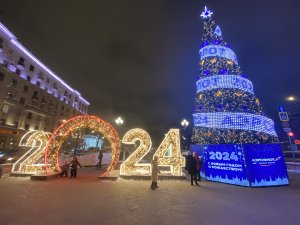 Начало фестиваля «Путешествие в Рождество» и выставка этнобрендов в метро! Новый Год приближается!