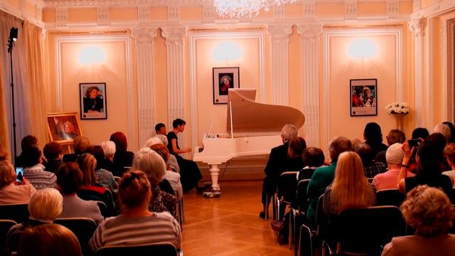 'The clash with a crocodile' by Natalya Vagner, performed by Say-aka Takahashi, Russia смотреть онлайн