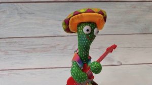 Мягкая музыкальная игрушка для детей поющий танцующий кактус повторюшка с гитарой 32см