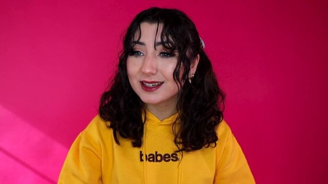 Cutting Curtain Bangs into my Curly Hair смотреть онлайн