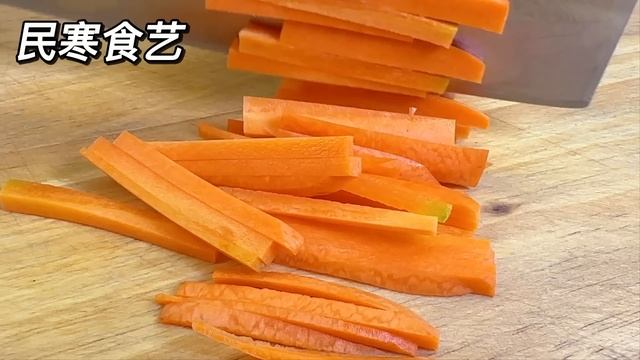 油豆腐最好吃的做法，不炒不煮鮮嫩多汁，吃一次就念念不忘，真香，【民寒食藝】，#油豆腐塞肉的做法，#油豆腐做法，#油豆腐料理食譜，#油豆腐釀肉餡做法及配料，#家常菜, #特色菜，fried tofu