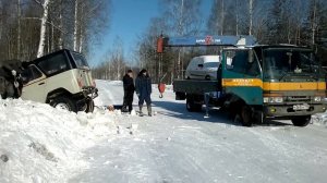 как достать уаз из ямы