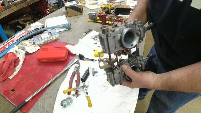 Polaris Pro X Edge Rack Carb TPS Adjustment and Fuel Leak fix! vintage snowmobile. смотреть онлайн