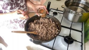 Мягкие и вкусные пирожки с печенью в духовке. Тесто несладкое, дрожжевое.