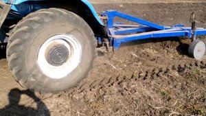 Т-150 и мой плуг ПСку4(1080P_HD).mp4