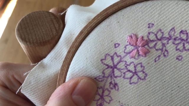 【お家で作ってみよう！】さくらの刺繍　Cherry blossoms embroidery смотреть онлайн