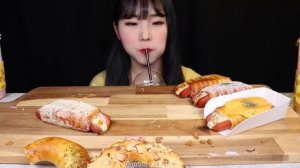 크림치즈 프레즐 종류별로 먹방✨오레오 뽀또 그린티 로투스 콘옥수수 스트로베리 바질 베이컨갈릭 레몬딜 디저트 리얼사운드 Cream Cheese Pretzels MUKBANG ASM