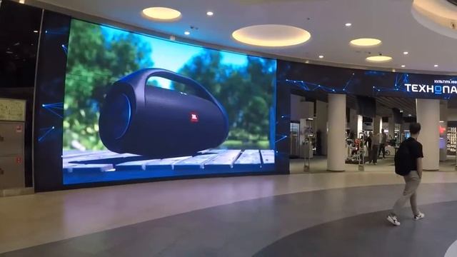 Видеоэкран для магазина "Технопарк", ТЦ "Метрополис", г. Москва, Р4