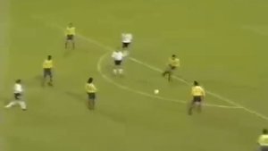 Супер прыжок вратаря