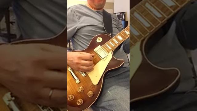 2015 Gibson Les Paul Traditional смотреть онлайн