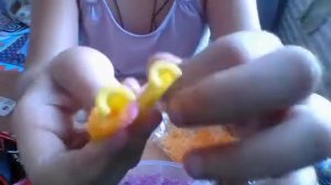 Как плести из резинок колечко