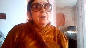 МАМА РАССКАЗЫВАЕТ СТИХОТВОРЕНИЕ ПРО СТАРИЧКА МАЛЕНЬКОГО РОСТА!