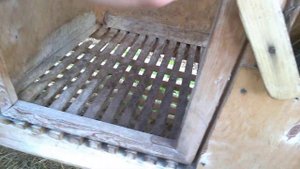 Реечный пол в клетках кроликов. Обзор после 3-х лет использования.