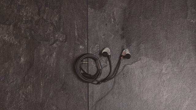 Sennheiser IE 100 PRO wireless | do we still need cables in 2021? [4K] смотреть онлайн