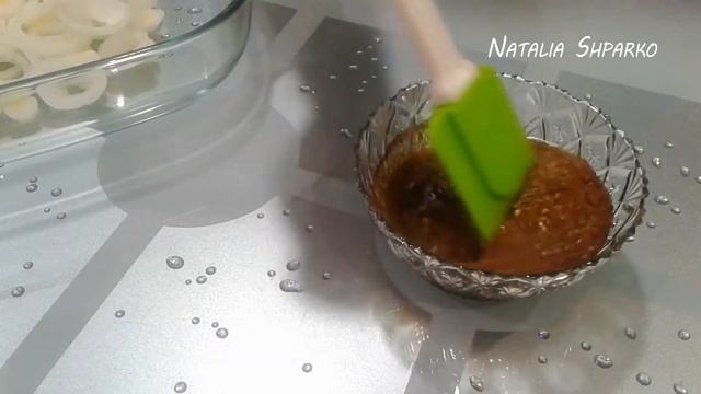 КРЫЛЫШКИ В СОЕВОМ СОУСЕ НА ЛУКОВОЙ ПОДУШКЕ . смотреть онлайн