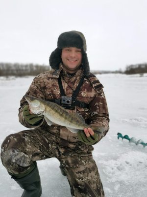 ПОЙМАЛ СУДАКА НА МОРМЫШКУ!!! Ловля Окуня на реке Дон в январе