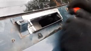 Что делать? Бежит вода на мотор и карбюратор, машина соболь, газель.