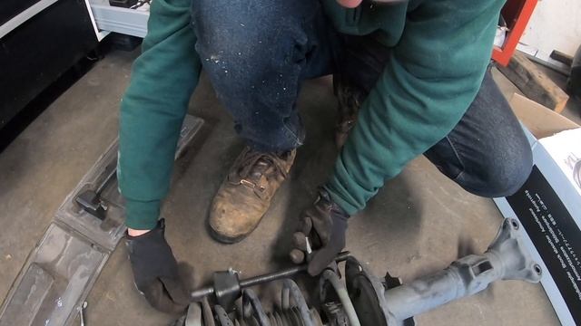 Mercedes e350 front shock replacement with Bilstein struts STEP by STEP DIY for 2010-2016 E-Class. смотреть онлайн