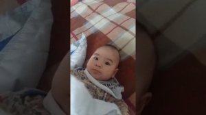 Аяну 5 месяцев. Учимся пускать слюни