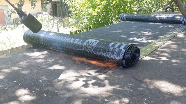 Мягкая рулонная кровля "Унифлекс" от Технониколь. Ремонт кровли крыши гаража. Материалы Технониколь