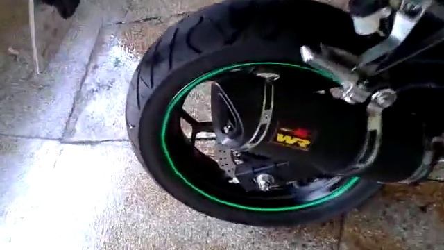 Esmeralda (ninja 300) com escape WR смотреть онлайн