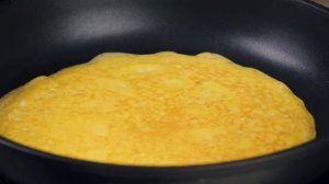 Салат с курицей, омлетом и корейской морковью