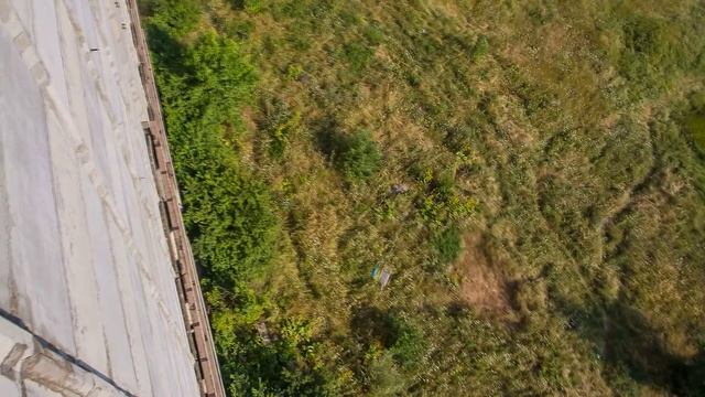 роупджампер прыгает назад с подгибанием ног смотреть онлайн