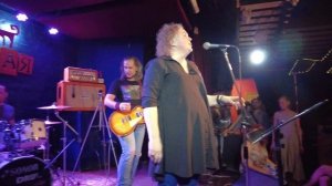 Женщина с Бородой  -   Качели