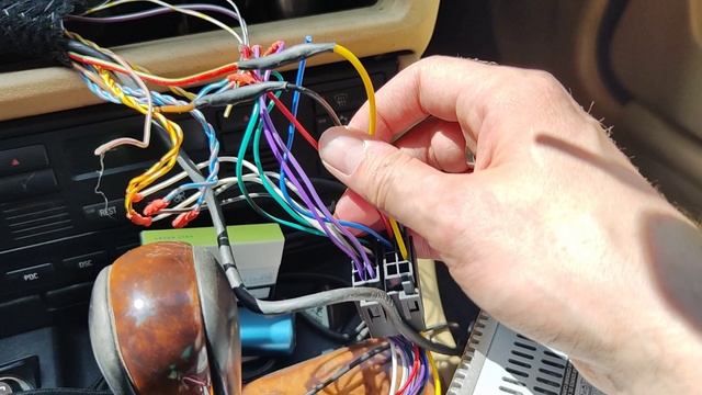 Подключение магнитолы на BMW E39 смотреть онлайн