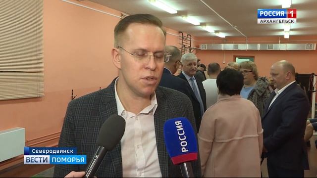 В Северодвинске из бывшей теплицы сделали спортивный зал для занятий тяжелой атлетикой смотреть онлайн