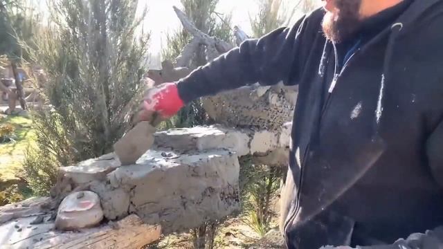 секреты раствора для декоративной штукатурки. как сделать черновую обмазку цветника бордюра. смотреть онлайн