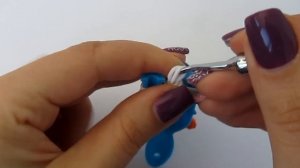 ПЕТУШОК из резинок на рогатке | Chicken Charm Rainbow loom