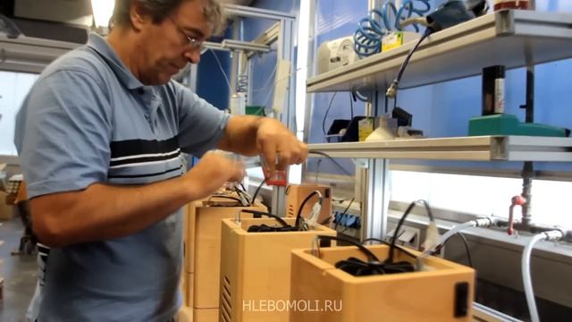 Завод Hawos. Производство домашних мельниц