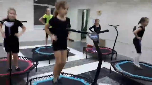 Детский фитнес на батутах