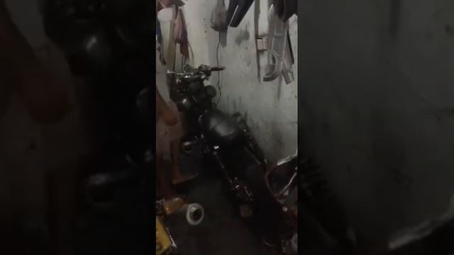 YAMAHA VIRAGO 400 VIDEO( START UP AFTER LONG TIME)