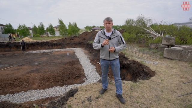 Дом из полистиролбетонных блоков  с ЦОКОЛЬНЫМ ЭТАЖОМ.