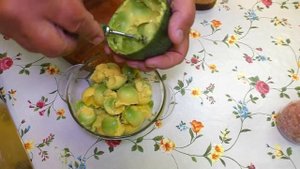 Салат Авокадо с лимоном/ Avocado with lemon