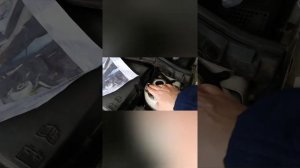 Ставим стойки капота на мазду 3bl без переделок и всякой химии.