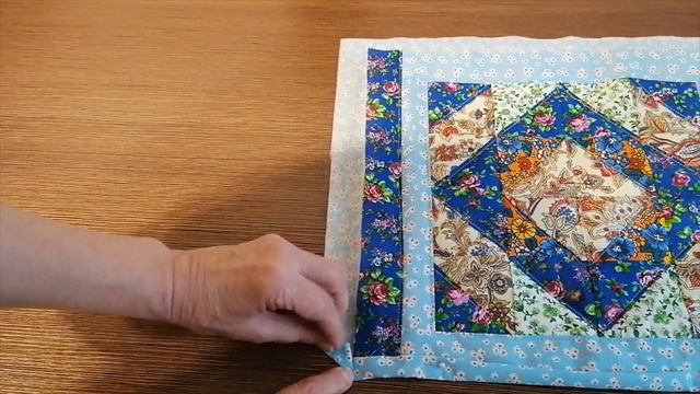 Лоскутное шитье.  Одеяло и подушка для куклы.