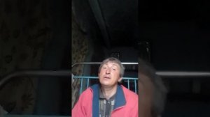 песня на столе букет из роз красивый.дубль третин