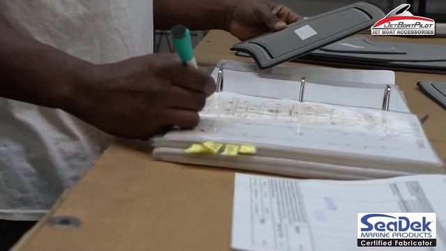 Jet Boat SeaDek: How Its Made смотреть онлайн