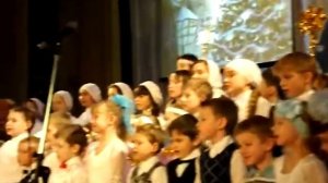 Возле ёлки снова Рождество Христово!