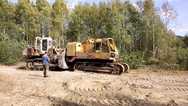 Т-15 vs. экскаватор смотреть онлайн