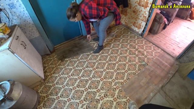 КОПАЕМ ОГОРОД / ПОСАДИЛИ КАРТОШКУ / ВСКРЫЛИ ПОДПОЛ ЧЕРЕЗ 4 ГОДА смотреть онлайн