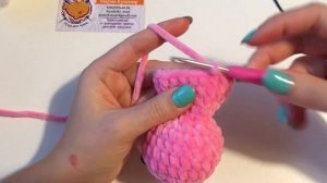 Зая крючком (игрушка из плюшевой пряжи)