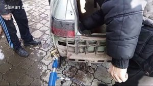 Стапельная вытяжка заднего крыла.Body repair after an accident.