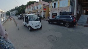 Алушта. Набережная от Центрального пляжа до конца Профессорского уголка.