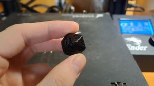 Печатаю первые модельки на 3D принтере Ender 3 ❤️
